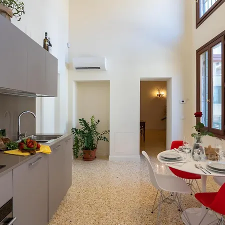 Ca Longo Palace 베니스