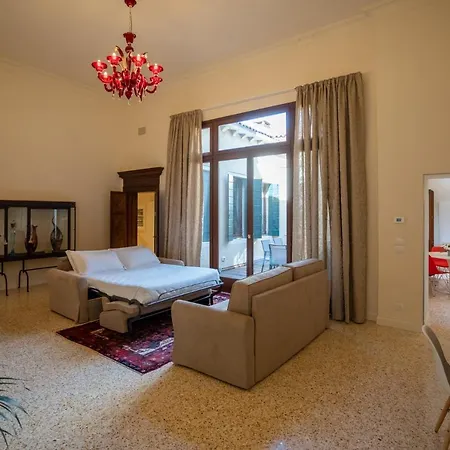 Apartment Ca Longo Palace