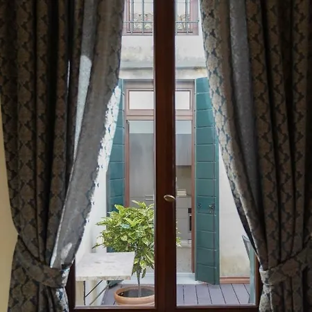 Ca Longo Palace *